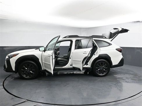 Used 2025 Subaru Outback Onyx Edition XT image 41