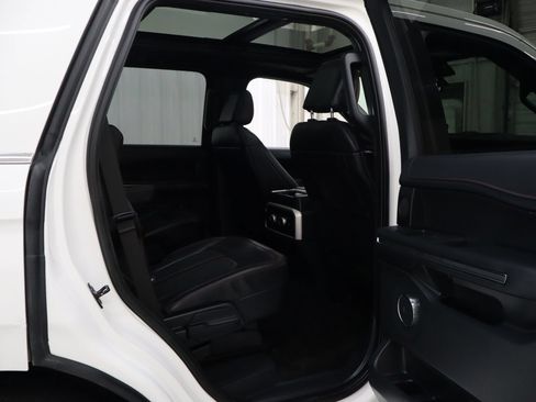 Used 2022 Ford Expedition Limited AWD/4WD image 30