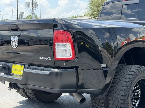 Used 2022 RAM 3500 Tradesman AWD/4WD image 11