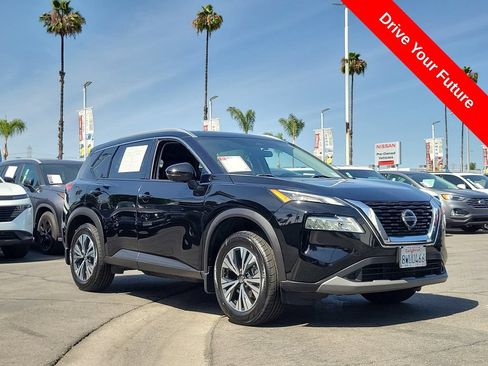 Used 2021 Nissan Rogue SV w/ Premium Package FWD image 31