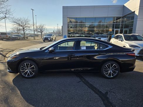New 2025 Lexus ES 350 w/ Premium Package image 9