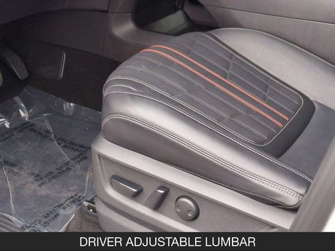 Used 2026 Nissan Armada PRO-4X w/ Captain's Chari Seat Package AWD/4WD image 15