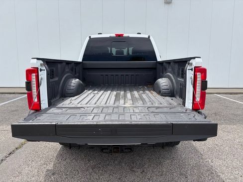 Certified 2024 Ford F250 Lariat w/ Lariat Ultimate Package AWD/4WD image 17