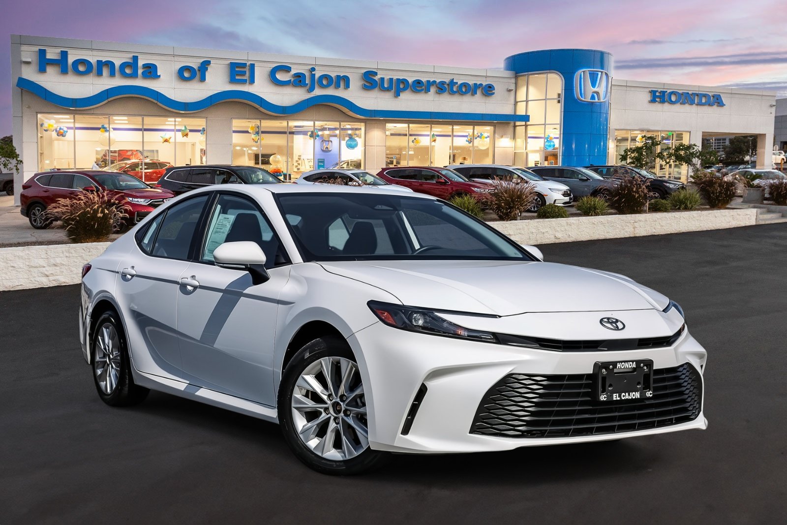 Used 2025 Toyota Camry LE w/ Convenience Package AWD/4WD image 1