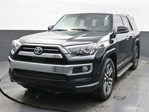 Used 2020 Toyota 4Runner Limited image 4