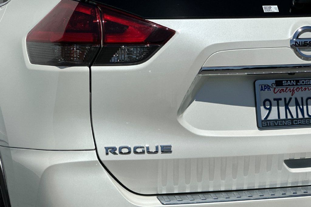 Used 2020 Nissan Rogue SV FWD image 26