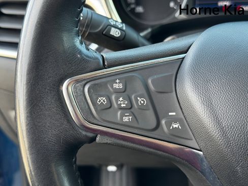 Used 2021 Chevrolet Equinox LT image 18