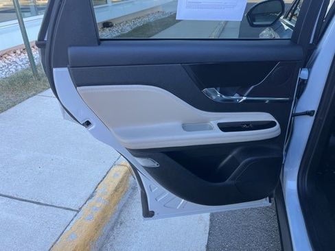 Used 2025 Lincoln Corsair Grand Touring w/ Equipment Group 301A image 19