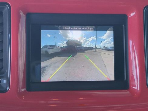 Used 2021 Dodge Challenger SXT image 21