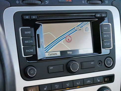 Used 2016 Volkswagen Eos Komfort image 22