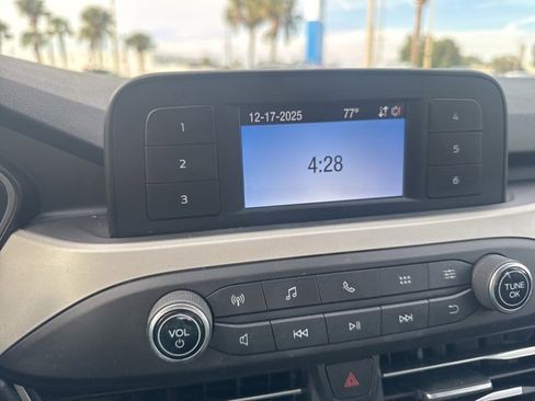 Used 2022 Ford Escape S image 11