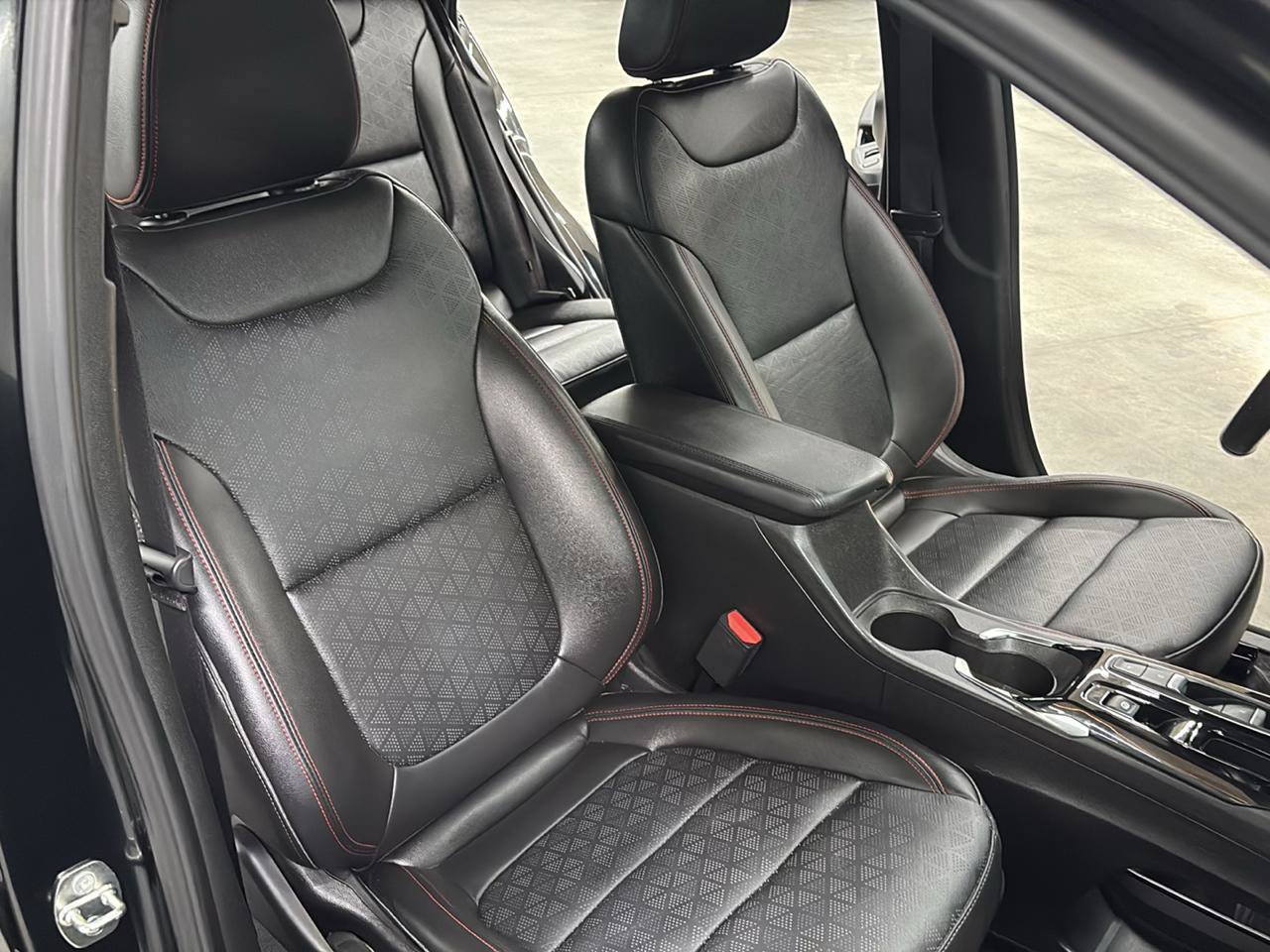 Used 2023 Chevrolet Bolt EUV Premier w/ Sun & Sound Package FWD image 14