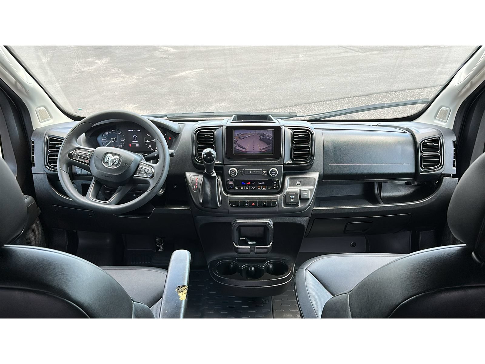 Used 2024 RAM ProMaster 2500 w/ Convenience Group FWD image 14