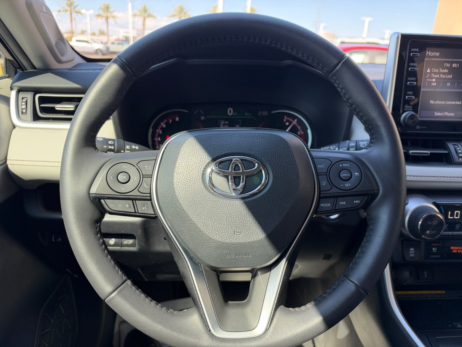 Used 2020 Toyota RAV4 Limited FWD image 9