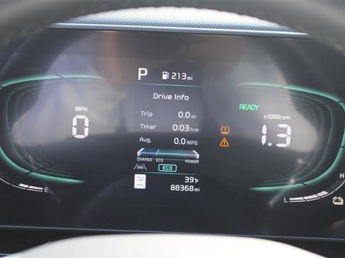 Used 2023 Kia Niro EX image 15