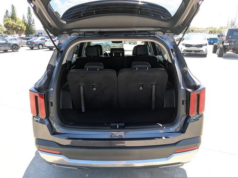 Certified 2025 Kia Sorento S FWD image 12