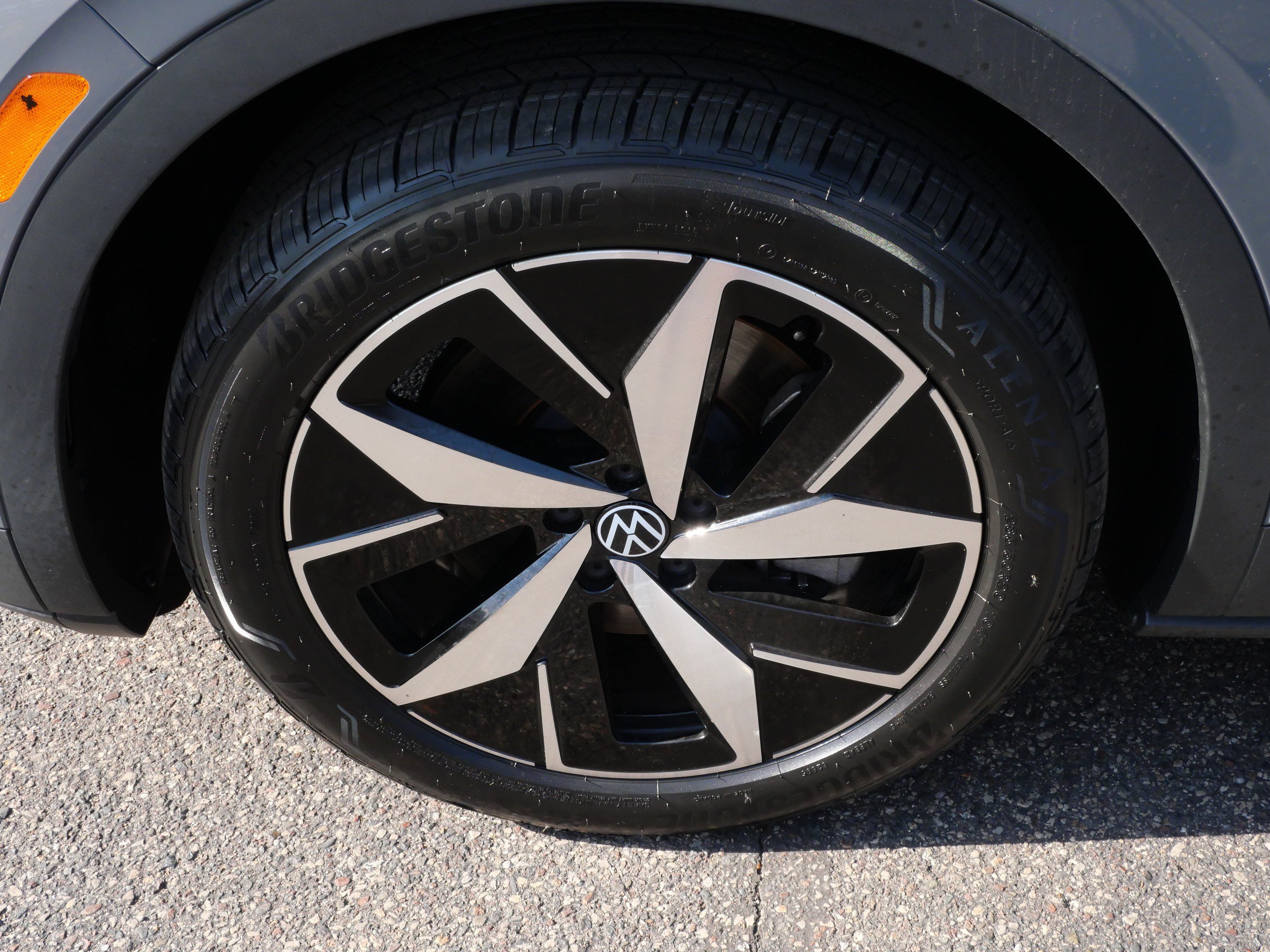 Used 2023 Volkswagen ID.4 Pro S AWD/4WD image 15