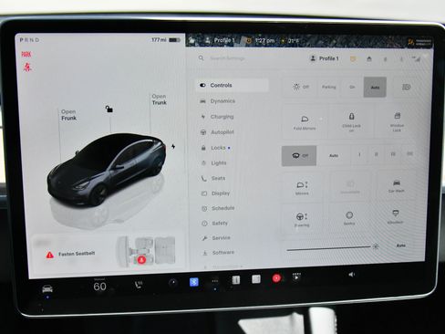 Used 2023 Tesla Model 3 Standard Range RWD image 26