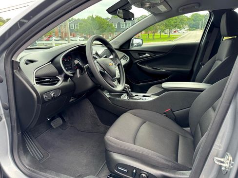 Used 2024 Chevrolet Malibu LT image 16