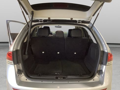Used 2013 Lincoln MKX FWD image 19