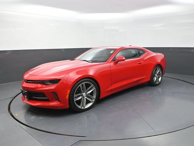 Used 2018 Chevrolet Camaro LT w/ RS Package RWD image 3