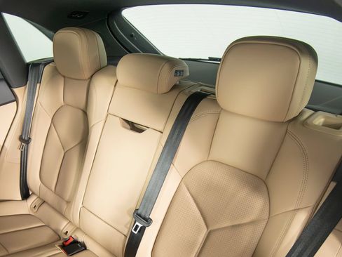 New 2026 Porsche Macan AWD/4WD image 35