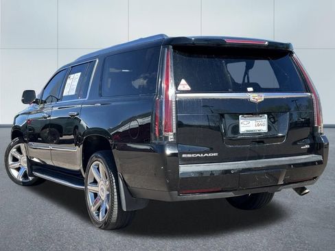 Used 2019 Cadillac Escalade ESV Luxury image 38