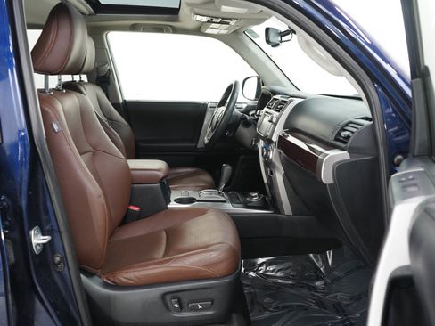 Used 2019 Toyota 4Runner Limited AWD/4WD image 11