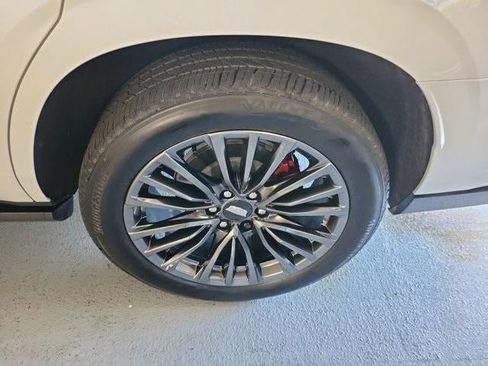 Certified 2024 Cadillac Escalade V w/ Heavy-Duty Trailer Package image 9