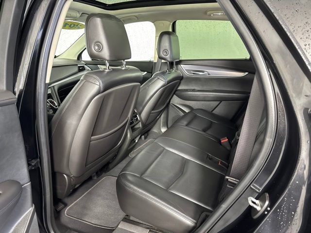 Used 2017 Cadillac XT5 Luxury AWD/4WD image 31
