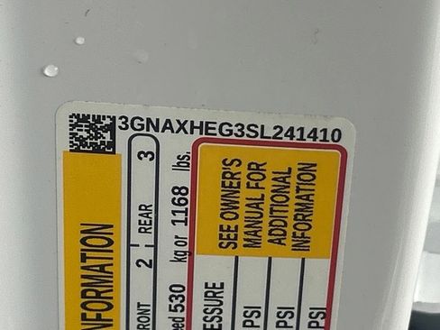 Used 2025 Chevrolet Equinox LT image 43