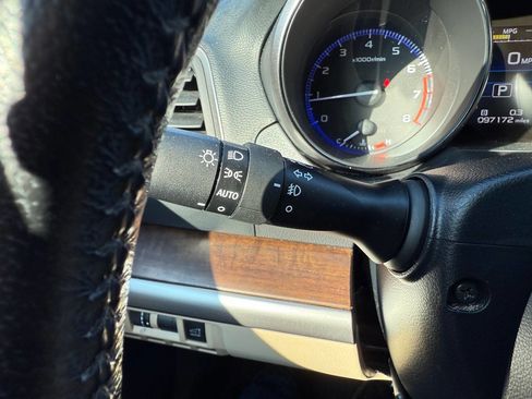 Used 2015 Subaru Outback 3.6R Limited image 70