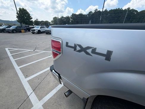 Used 2011 Ford F150 XLT w/ XLT Chrome Pkg AWD/4WD image 18
