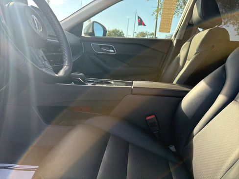 Used 2021 Nissan Rogue SV w/ Premium Package FWD image 26