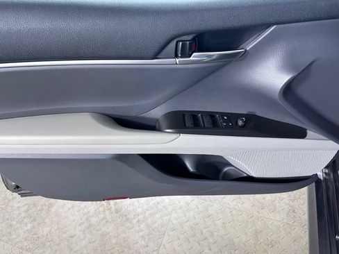 Used 2022 Toyota Camry LE FWD image 17