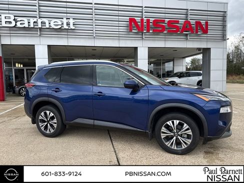 Used 2021 Nissan Rogue SV w/ Premium Package image 3