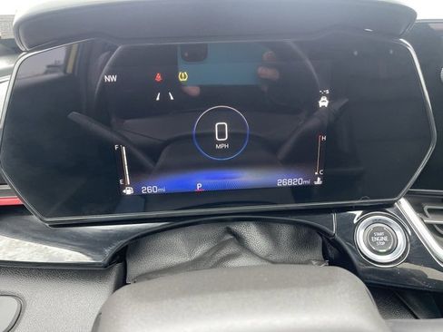 Used 2024 Chevrolet Trax RS w/ Sunroof Package image 19