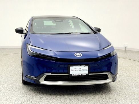 Used 2025 Toyota Prius Plug-In Hybrid image 2