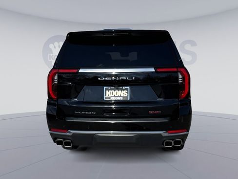 Used 2025 GMC Yukon XL Denali image 5