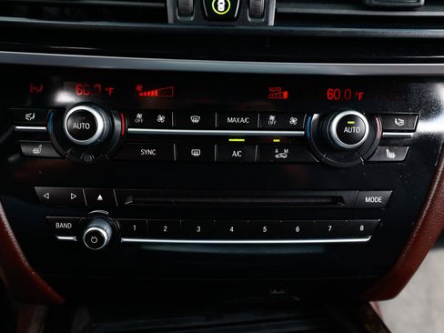 Used 2017 BMW X5 xDrive40e image 38