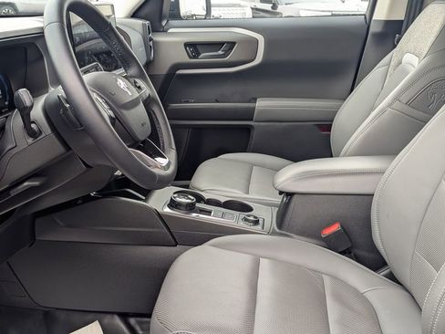 Used 2025 Ford Bronco Sport Badlands image 11