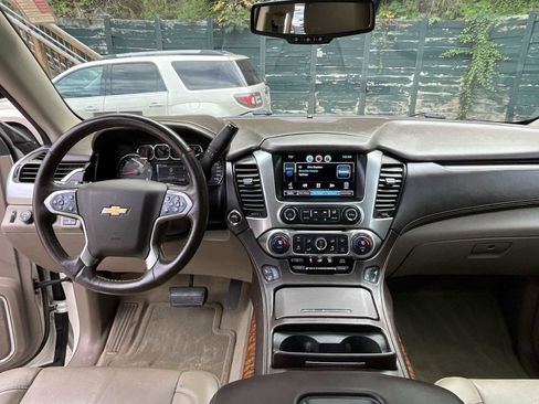 Used 2015 Chevrolet Suburban LTZ image 21