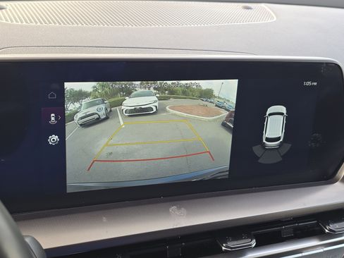 Certified 2025 Kia Telluride LX image 26