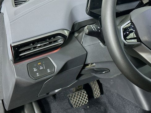 Used 2024 Volkswagen ID.4 S image 16