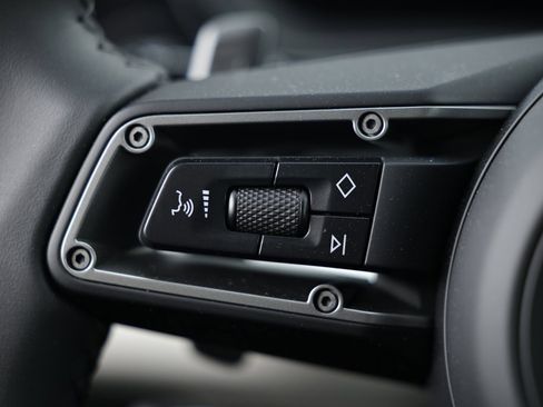 New 2025 Porsche Cayenne Coupe image 37