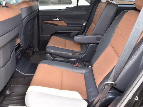 Used 2025 Lexus GX 550 w/ Accessory Package (2T) AWD/4WD image 10