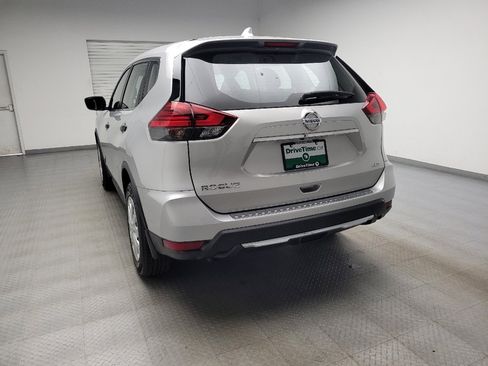 Used 2017 Nissan Rogue S AWD/4WD image 6