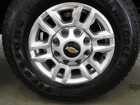 Used 2020 Chevrolet Silverado 2500 LT image 8