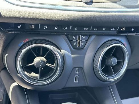 Certified 2023 Chevrolet Blazer LT w/ Convenience Package AWD/4WD image 33