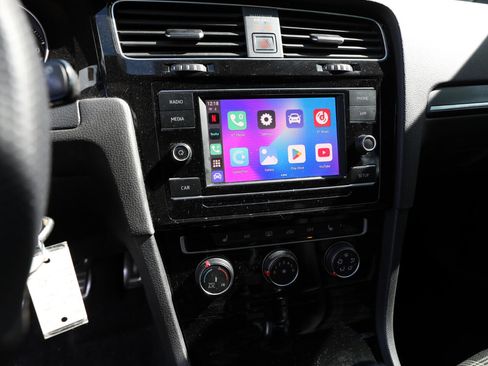 Used 2018 Volkswagen GTI S image 19